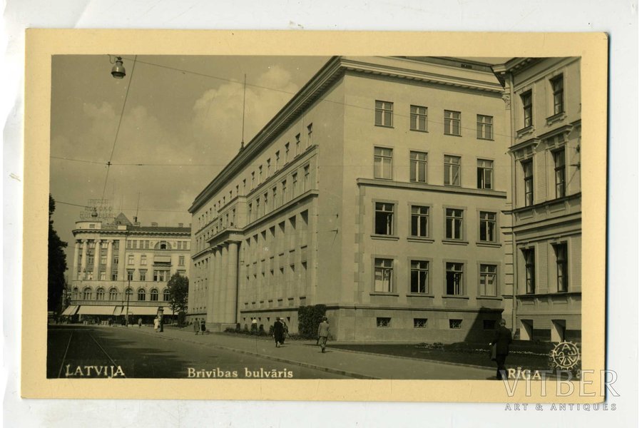 фотография, Рига, Бульвар Бривибас, здание Кабинета Министров, Латвия, 20-30е годы 20-го века, 13,5x8,5 см