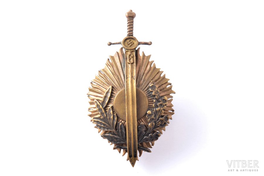 badge, 6th Riga infantry regiment, bronze, Latvia, 20-30ies of 20th cent., 68.3 x 38.4 mm