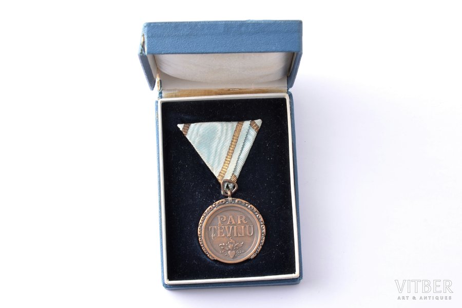 Знак Почёта к ордену Трёх Звёзд, 3-я степень, бронза, Латвия, 1924-1940 г., в футляре