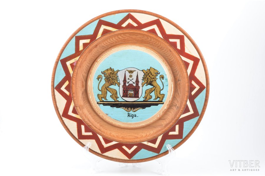 decorative plate, with coat of arms of Riga, wood, Latvia, Ø 28.5 cm