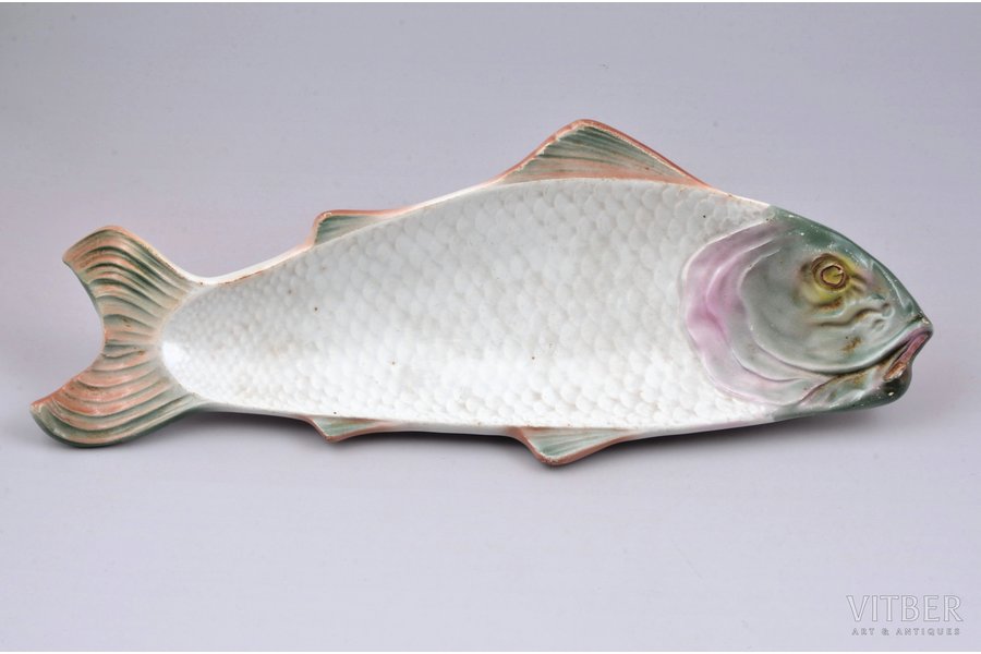 decorative plate, Fish, porcelain, M.S. Kuznetsov manufactory, Russia, the beginning of the 20th cent., 33.7 x 12.4 cm, minor chip