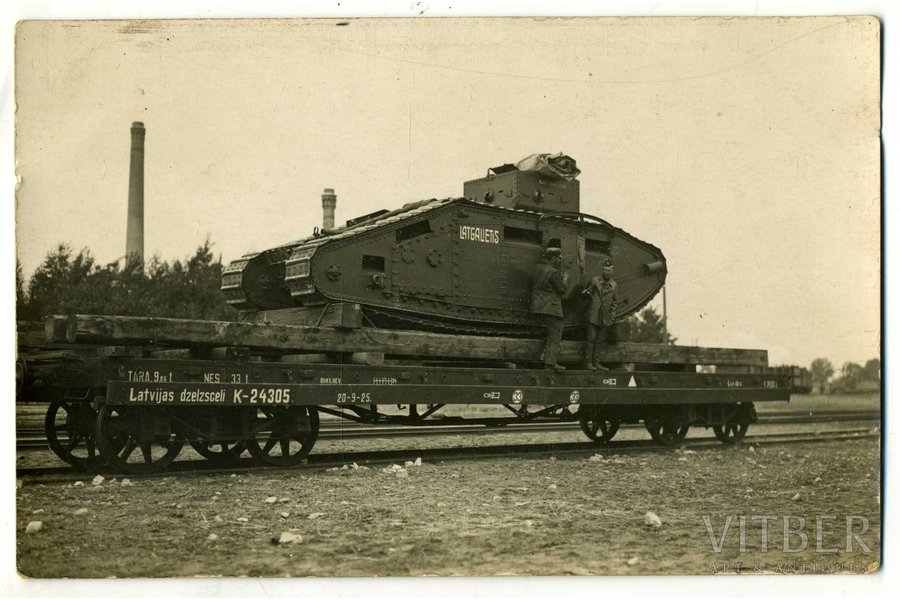 fotogrāfija, Autotanku divizions, tanks "Latgalietis", Latvija, 20. gs. 20-30tie g., 14x9 cm