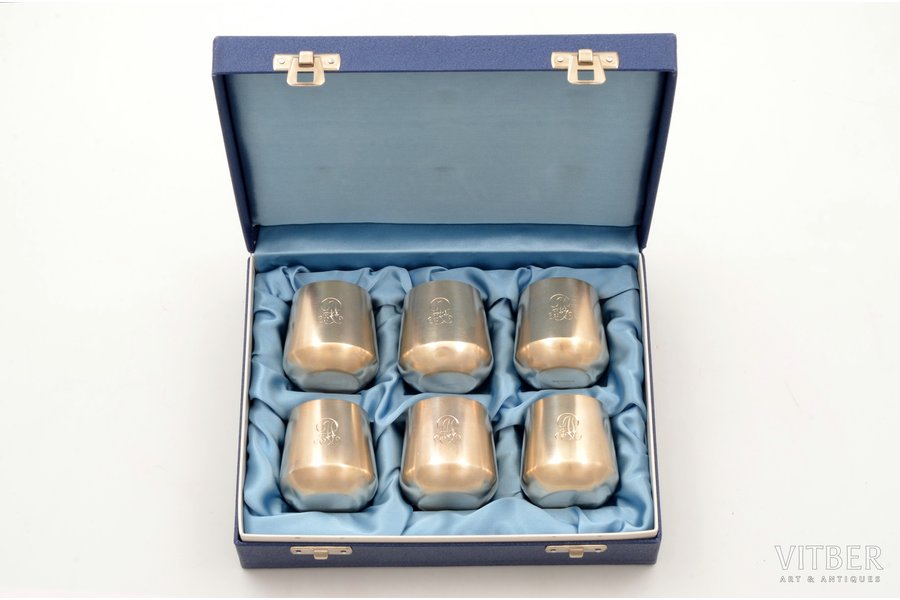 set of 6 beakers, silver, 830 standard, total weight of items 240.15, h 4.9 cm, 1979, Finland, in a box