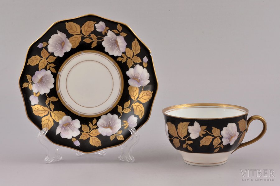 tea pair, porcelain, J.K. Jessen manufactory, hand-painted, Riga (Latvia), 1936-1939, h (cup) 5.9 cm, Ø (saucer) 15.5 cm, top grade, chip and hairline crack on the edge of saucer, micro chip on the edge of cup