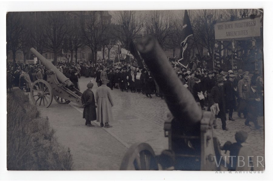 фотография, Рига, демонстрация 1 мая, Латвия, начало 20-го века, 13,6x8,6 см