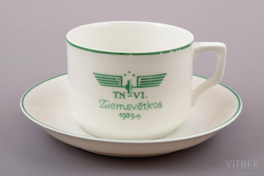 tea pair, TN-VI, Christmas 1939, porcelain, M.S. Kuznetsov manufactory, Riga (Latvia), 1937-1940, h (cup) 6 cm, Ø (saucer) 14.4 cm, third grade