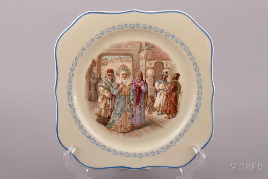 decorative plate, "Boyars", porcelain, Riga Ceramics Factory, Riga (Latvia), USSR, 1940, 19.5 x 19.6 cm, second grade