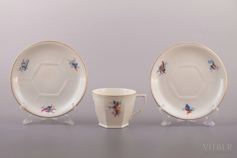 tea pair with two saucers, Art...