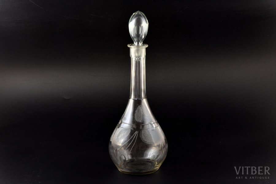 karafe, Lorupa stikla rūpnīca, kristāls, Igaunija, 20 gs. 20-30tie gadi, h (ar korķi) 30.3 cm, neliels robiņš uz kakliņa malas