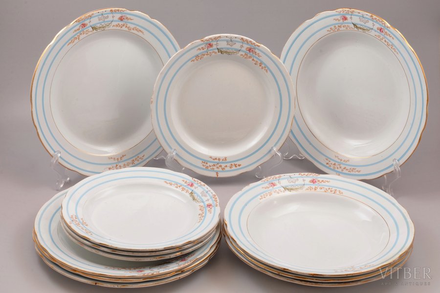 set of plates, 4 soup plates + 4 dinner plates + 4 appetizer plates, faience, M.S. Kuznetsov manufactory, Russia, 1889-1917, Ø 25.3 / 25.5 / 21.5 cm, Tver factory