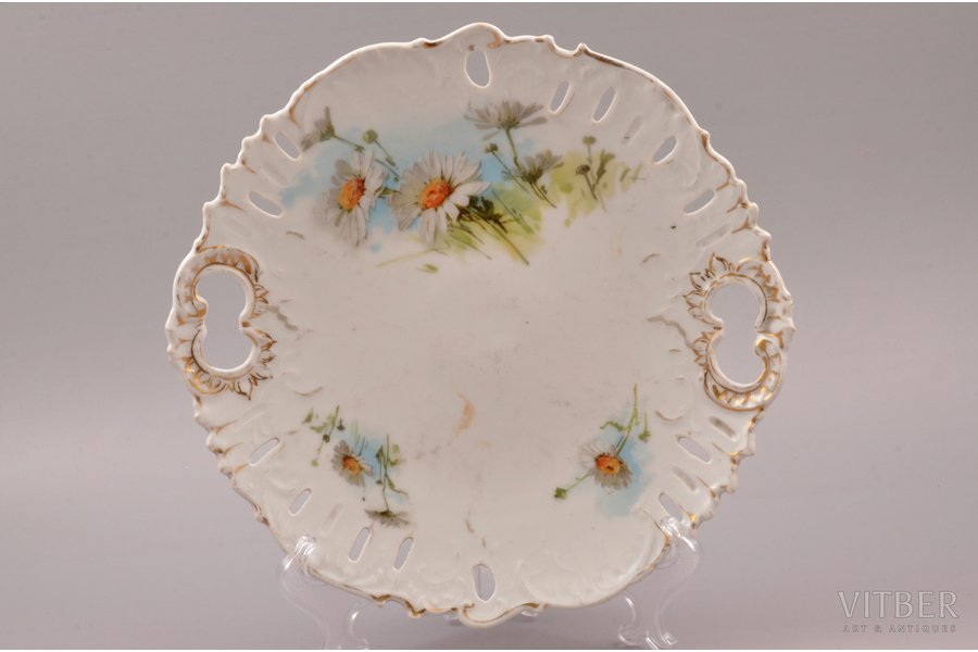 plate, porcelain, J. Jaksch & Co, Riga (Latvia), Russia, the beginning of the 20th cent., 24.7 x 25.5 cm