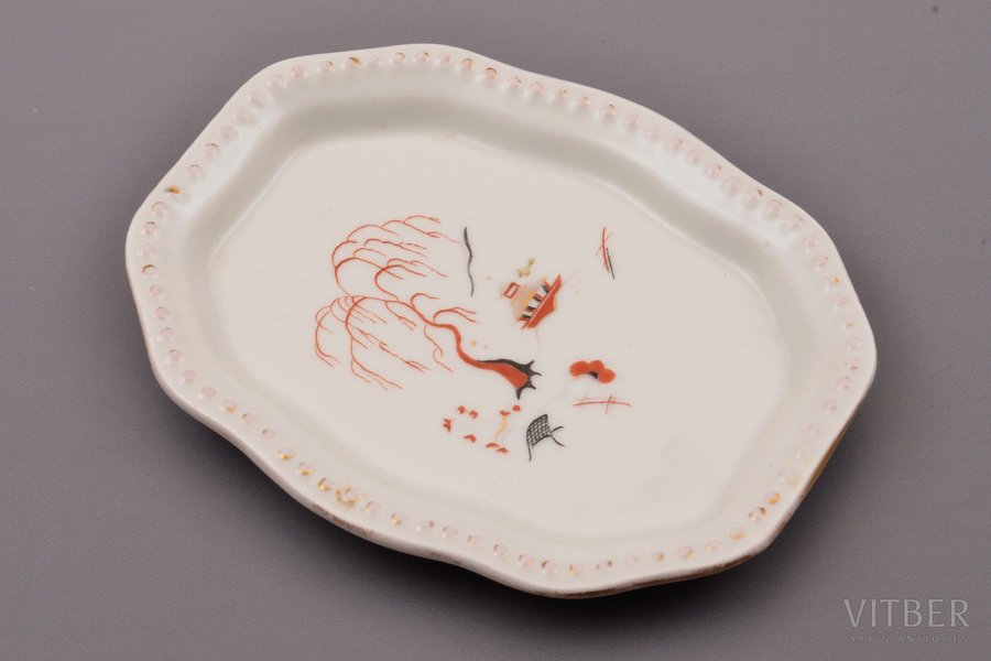 jeweley tray, "Japanese motif", porcelain, M.S. Kuznetsov manufactory, signed painter's work, handpainted by Natalia Kuznetsova, Riga (Latvia), 1934-1936, 11.5 x 9 cm