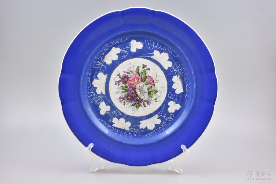 dish, faience, Gardner porcelain factory, Russia, the end of the 19th century, 33 cm
