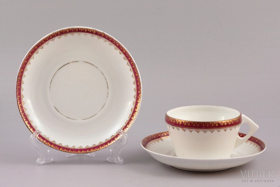 tējas pāris, ar rezerves šķīvīti, porcelāns, Gardnera porcelāna rūpnīca, Krievijas impērija, 19. gs. 2. puse, h (tasīte) 5.3 cm, Ø (apakštasīte) 14.4 cm