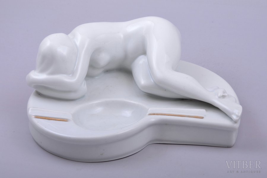 figurine, ashtray, Lying Down (the Nude), porcelain, Riga (Latvia), M.S. Kuznetsov manufactory, 1934-1937, 18.6 x 15.7 x 6.8 cm, third grade