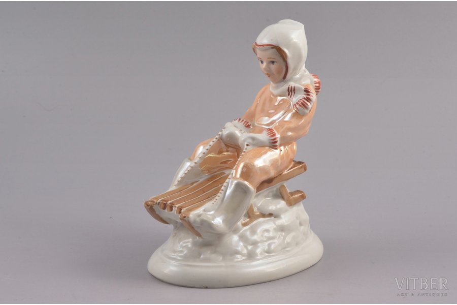 figurine, Girl on a sleigh, po...