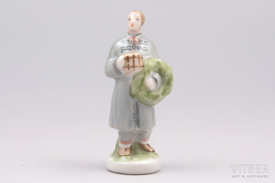 figurine, Celebrating Ligo, porcelain, Riga (Latvia), USSR, Riga porcelain factory, molder - Aina Mellupe, the 50ies of 20th cent., 6.4 cm, top grade