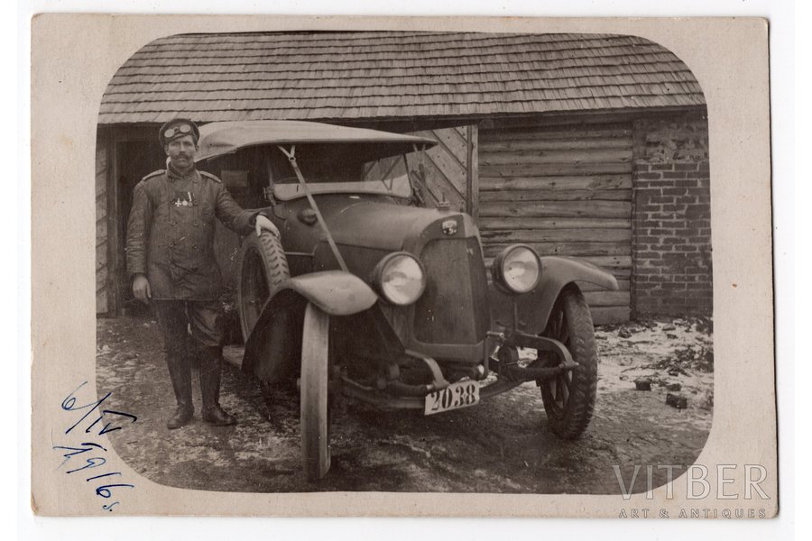 фотография, легковой автомобиль, армия, водитель, награждённый Георгиевским крестом, Российская империя, начало 20-го века, 13x8,8 см