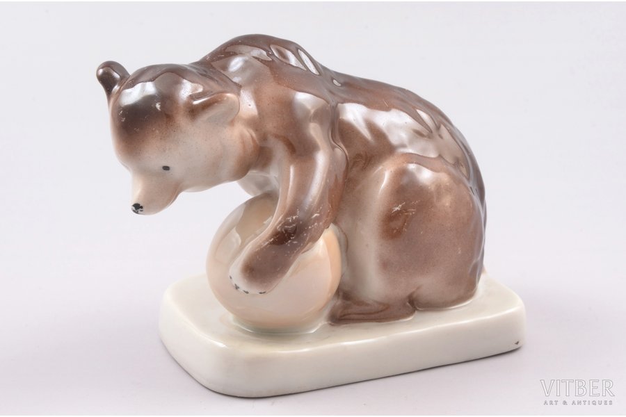 figurine, Bear with a ball, porcelain, Riga (Latvia), USSR, Riga porcelain factory, 1953-1962, 8.6 cm, first grade