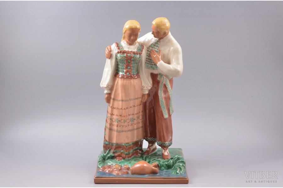 figurine, Couple in folk costumes, ceramics, Lithuania, USSR, Kaunas industrial complex "Daile", molder - L.Belvertajte, the 50ies of 20th cent., 34 cm