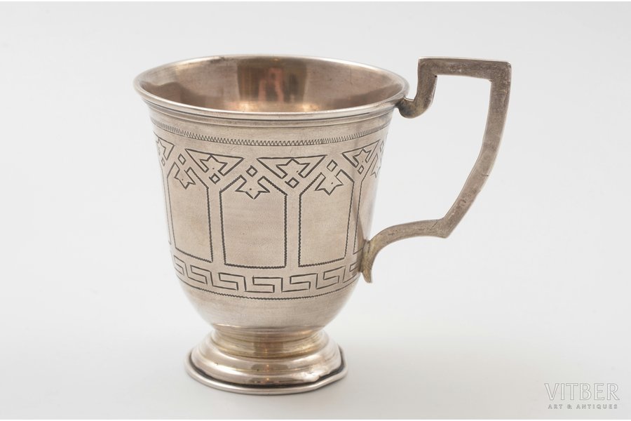 чашка, серебро, 84 проба, 61.5 г, штихельная резьба, H 7.7 см, 1877 г., Москва, Российская империя