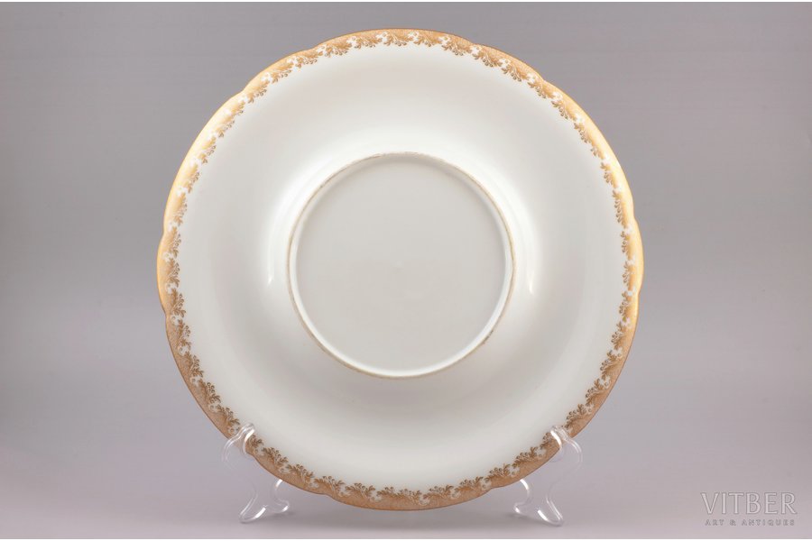 dish, porcelain, Kornilov Brothers manufactory, Russia, 1914-1917, Ø 33.5 cm, small chip on the edge