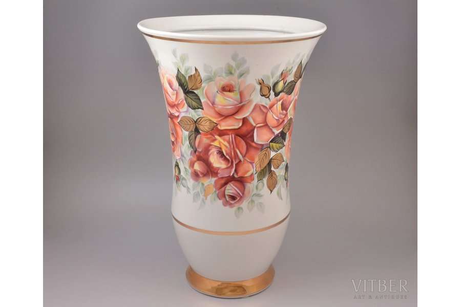 vase, "Roses", porcelain, Rīga porcelain factory, hand-painted, sketch by Maiya Zagrebaeva, Riga (Latvia), USSR, 1968-1980, 40.4 cm, second grade