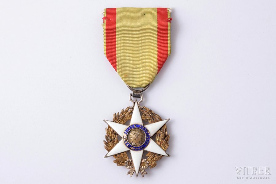 Order of Agricultural Merit, silver, enamel, 800 standard, France, 47.1 x 36.9 mm, enamel chips