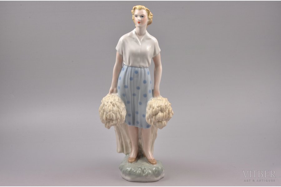 figurine, Volunteer Saturday work, porcelain, Riga (Latvia), USSR, Riga porcelain factory, molder - Zina Ulste, 1956-1958, 30.6 cm
