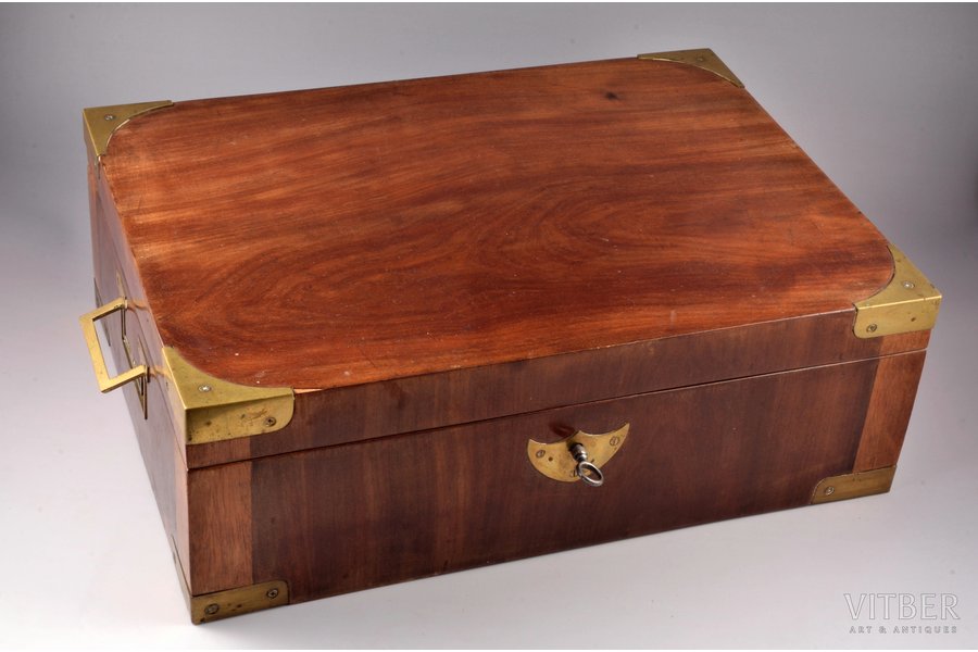 органайзер для швейных принадлежностей, латунь, дерево, начало 20-го века, 41 x 29.3 x 14 см