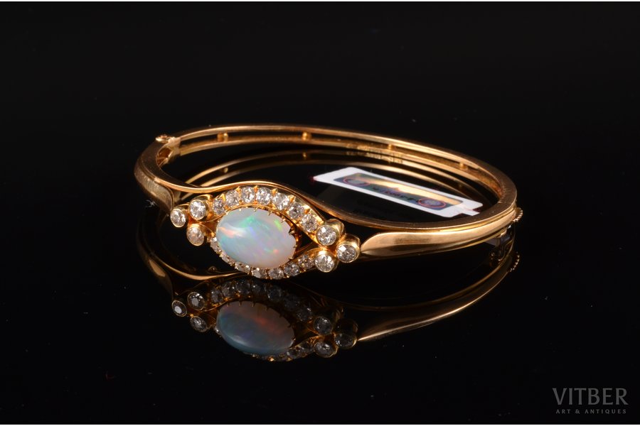 a bracelet, gold, 585, 750 standard, 24.23 g., diamonds, opal, TW ~1.65 ct, 1961, A. Tillander, Helsinki, Finland, bracelet size 6.6 x 6.2 cm, in original box, certificate