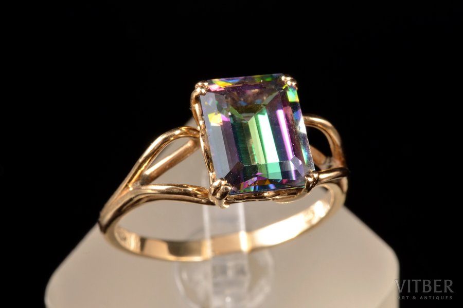 a ring, gold, 585 standard, 3.48 g., the size of the ring 18.75 (u 59), synthetic alexandrite, Finland