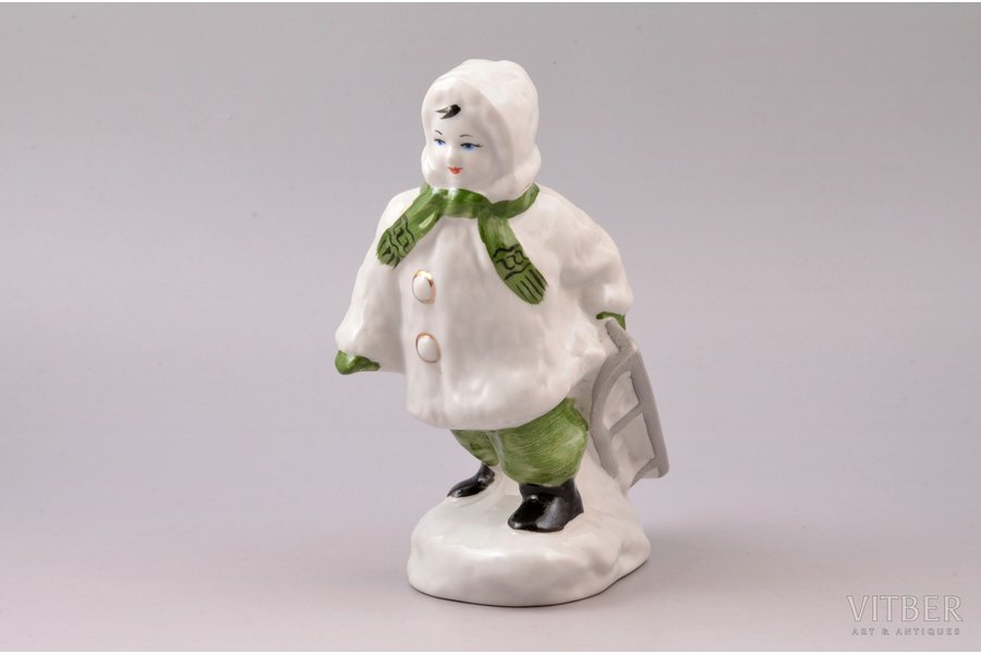 figurine, Girl with a sled, po...
