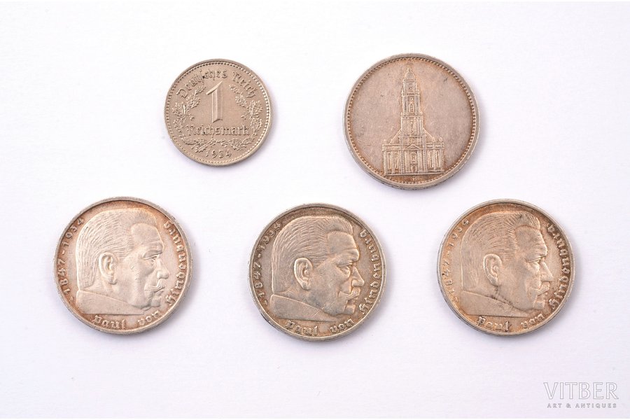 set of 5 coins: 1 mark, 5 mark...