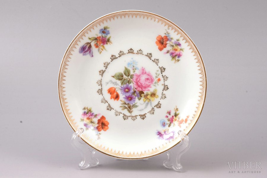 dekoratīvs šķīvis, "Ziedi", porcelāns, M.S. Kuzņecova rūpnīca, Krievijas impērija, 19. gs. beigas, Ø 14.3 cm