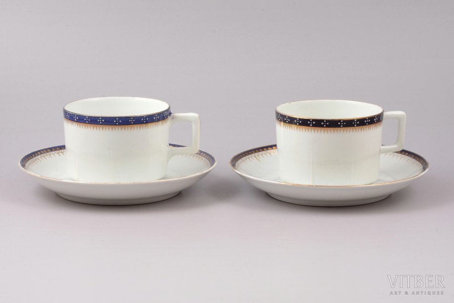 2 чайных пары, фарфор, фабрика М.С. Кузнецова, Рига (Латвия), 1920-1933 г., h (чашка) 5.3 см, Ø (блюдце) 14.1 см