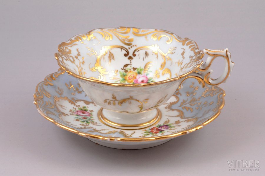 tea pair, Flower motif, porcelain, Kornilov Brothers manufactory, hand-painted, Russia, the 2nd half of the 19th cent., h (cup) 6.2 cm, Ø (saucer) 15 cm