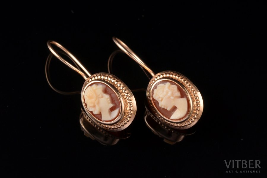 earrings, cameo, gold, 585 standard, 1.01 g., the item's dimensions 1.1 x 0.9 cm, Finland