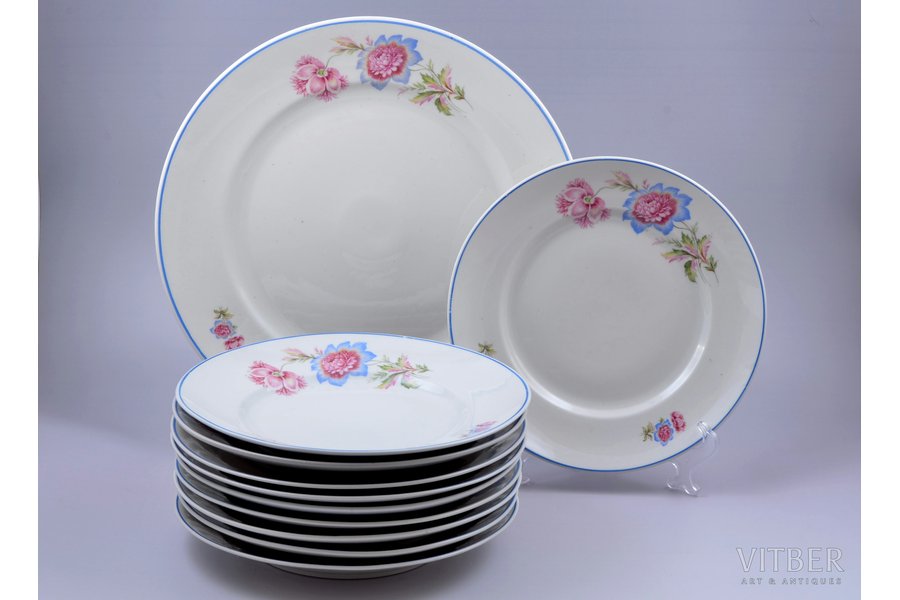 set of plates, 10+1 pcs., porcelain, Riga Ceramics Factory, Riga (Latvia), 1941-1947, Ø 33.7 / 24.4 cm