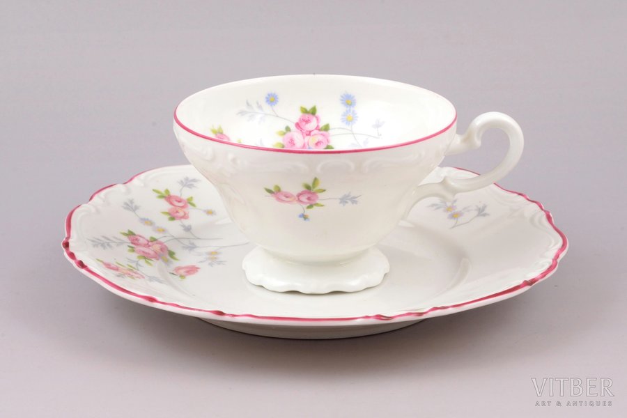 tea trio, without a small saucer, porcelain, M.S. Kuznetsov manufactory, Riga (Latvia), 1937-1940, Ø (saucers) 18.8 cm, h (cup) 6.3 cm, third grade