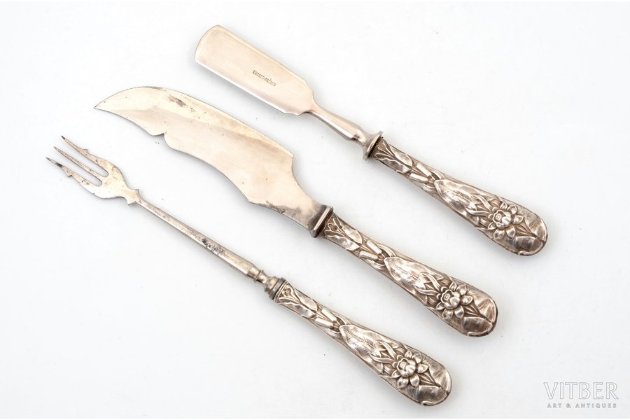 set of 3 flatware items for oy...