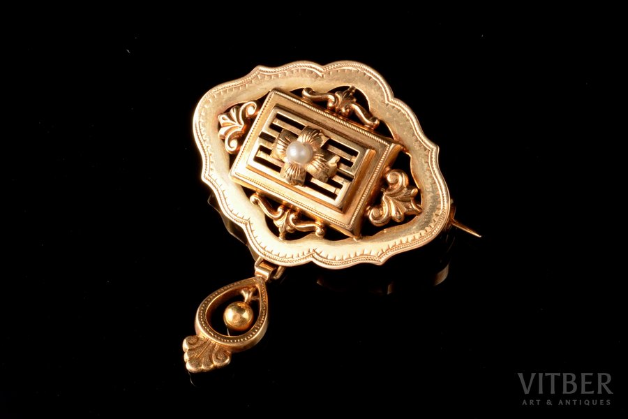 a brooch, gold, 18 k standard, 8.635 g., the item's dimensions 4 x 5 cm, Finland