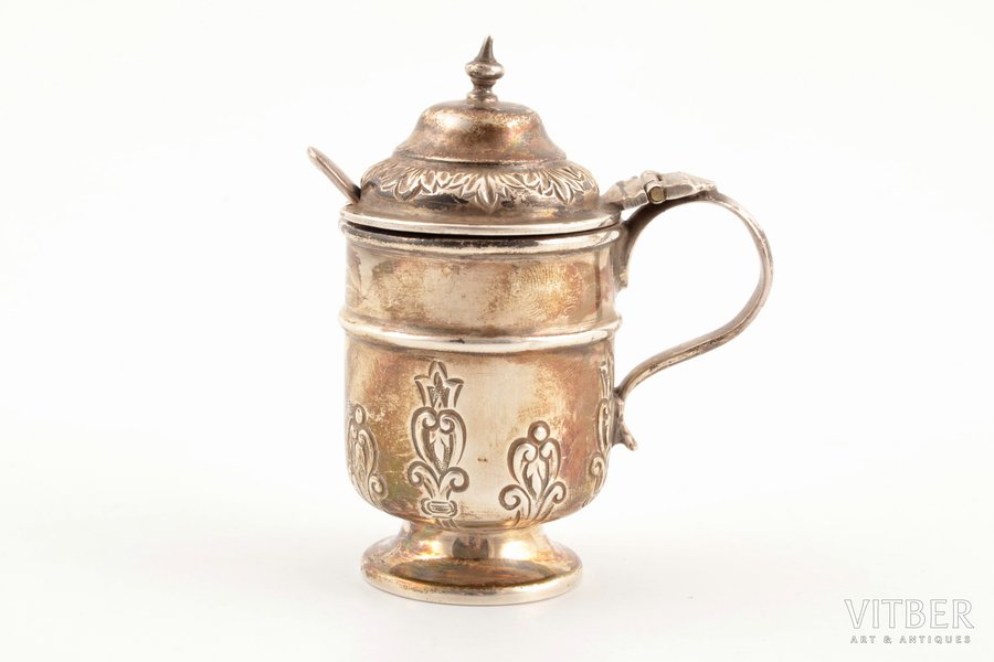 mustard pot with spoon, with glass insert, silver, 925 standard, silver weight 57.45 g, mustard pot 7.8 cm (h), spoon 5.9 cm, the beginning of the 20th cent., Birmingham, Great Britain, micro chip on the glass
