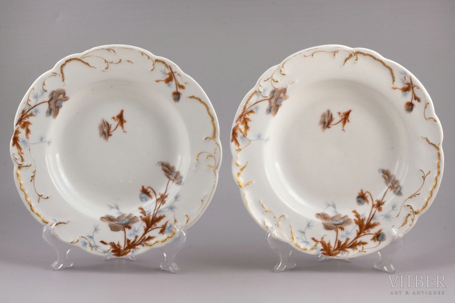 set of 2 soup plates, porcelain, M.S. Kuznetsov manufactory, Riga (Latvia), Russia, the beginning of the 20th cent., Ø 24.7 cm, chip on the surface on the edge of plate (bottom side)