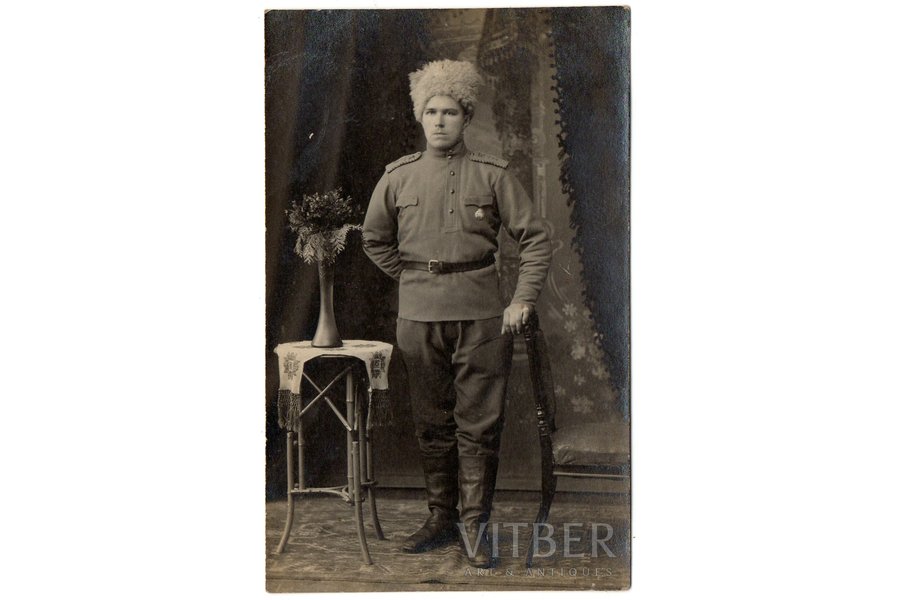 фотография, солдат, кавалер ЛСБ (Латышский Стрелковый Батальон), Латвия, Российская империя, 1918-1919 г., 13.5 x 8.4 см