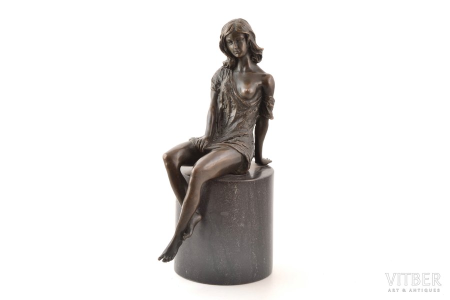 statuete, "Erotika", autora paraksts J. Patoue, bronza, marmors, h 27.4 cm, svars 4150 g., Francija, "Fonderie Bords de Seine", 21. gs. sākums