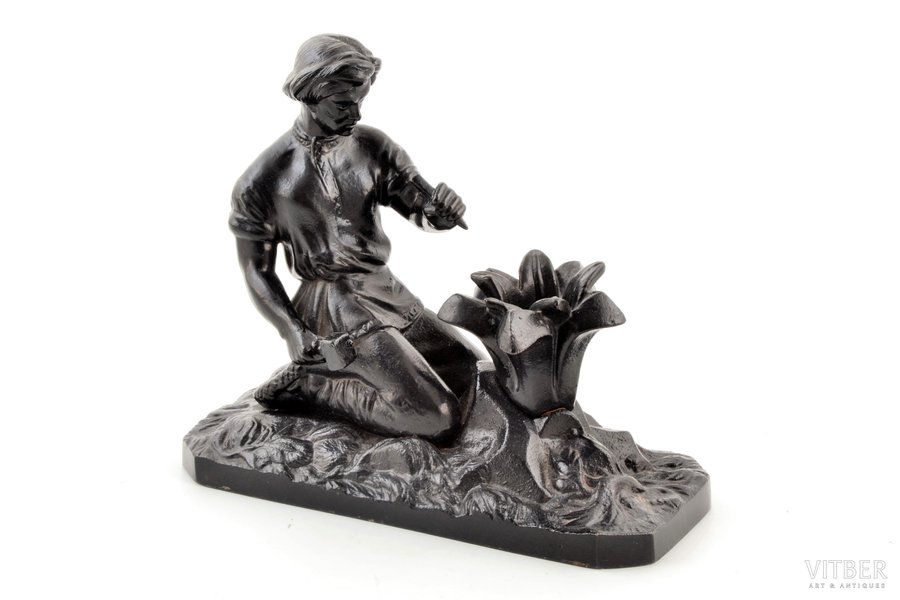 статуэтка, "Данила Мастер и каменный цветок", чугун, h 15 см, вес 1850 г., СССР, Касли, 1987 г.