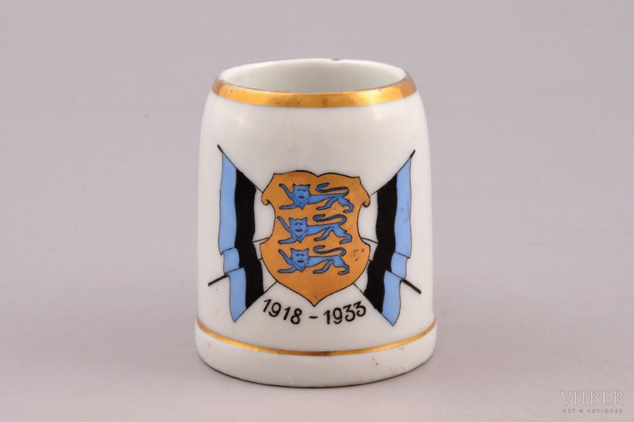 mini cup, Coat of arms of Estonia, porcelain, Langebraun, Estonia, the 20-30ties of 20th cent., h 5.4 cm, underglaze technological pore