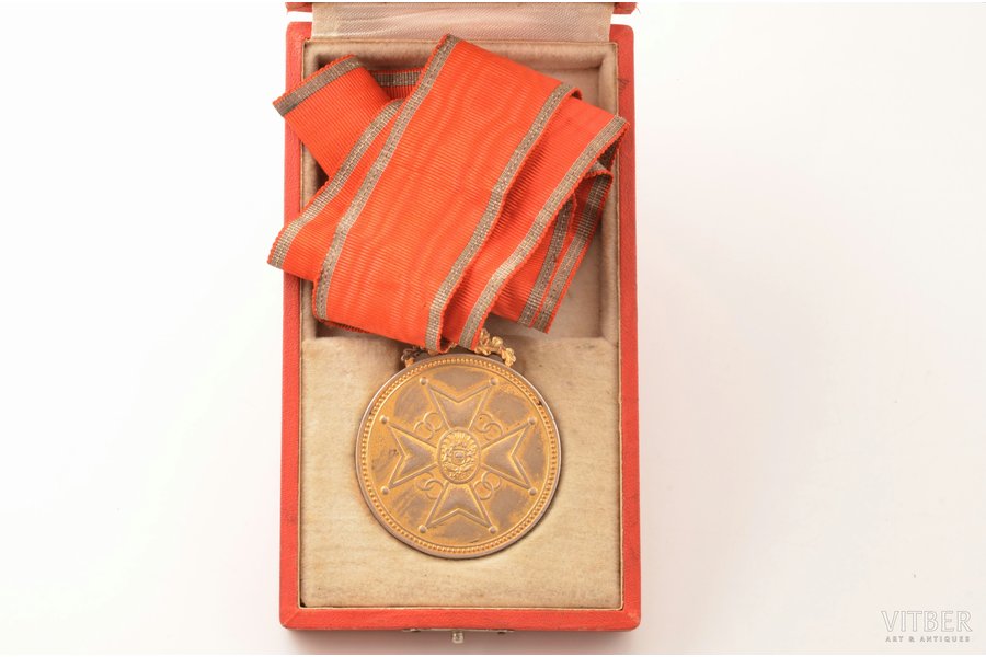 медаль, знак отличия Креста Признания (большого размера, с веточкой), серебро, позолота, 875 проба, Латвия, 20е-30е годы 20го века, 54.8 x 46 мм, 44.75 г, фирма "S. Bercs", в футляре