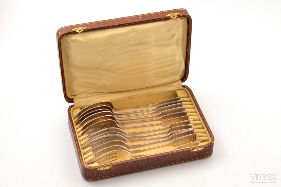 set of 6 forks and 6 spoons, silver, 84 standard, total weight of items 702.50 g, 20.5 / 20.8 cm, by Nikolay Pavlov, 1896-1907, Moscow, Russia, in a box